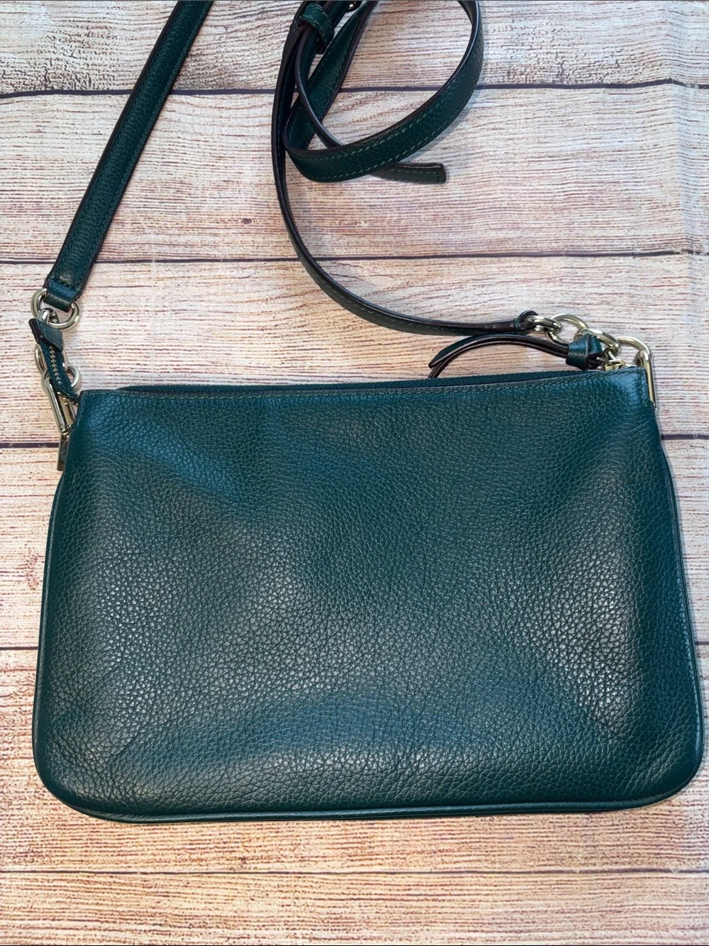 Kate Spade Teal Pebbled Leather Crossbody with Gold Hardware Clean